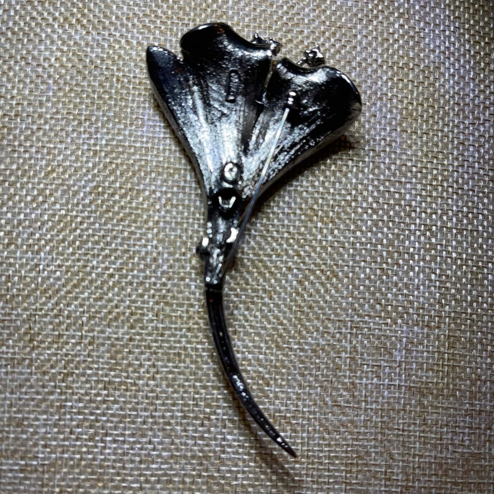WM Brooch - Picture 2 of 2
